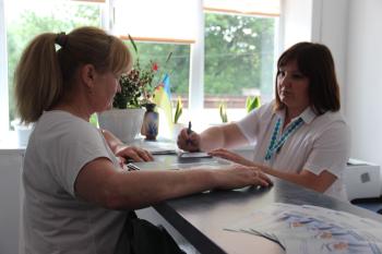 На Великоберезнянщині податківці роз’яснили громадянам порядок добровільної участі у системі соціального страхування