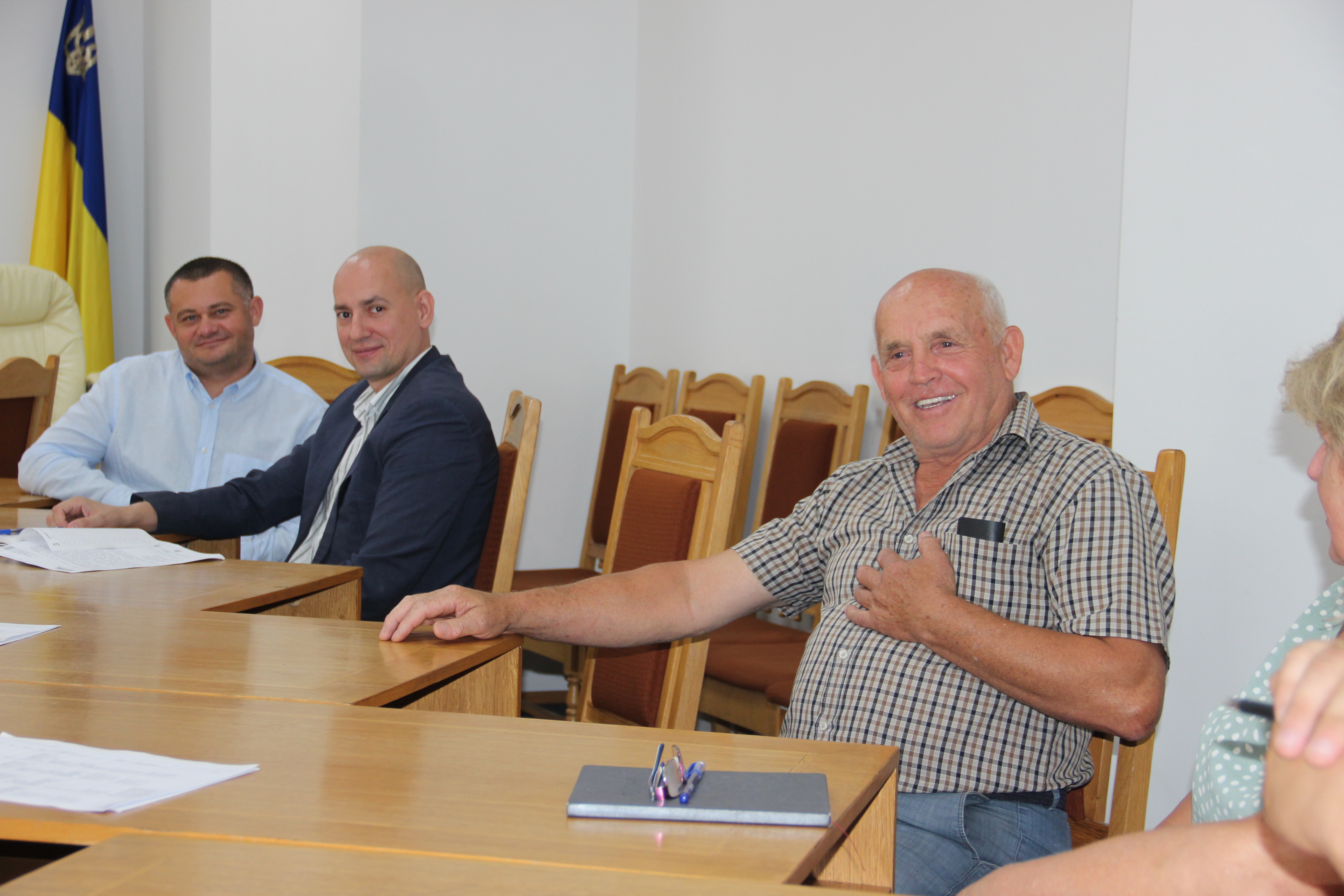 Податкова Закарпаття обговорила з бізнесом оплату праці найманих працівників та сплату податків. Фото № 5/4