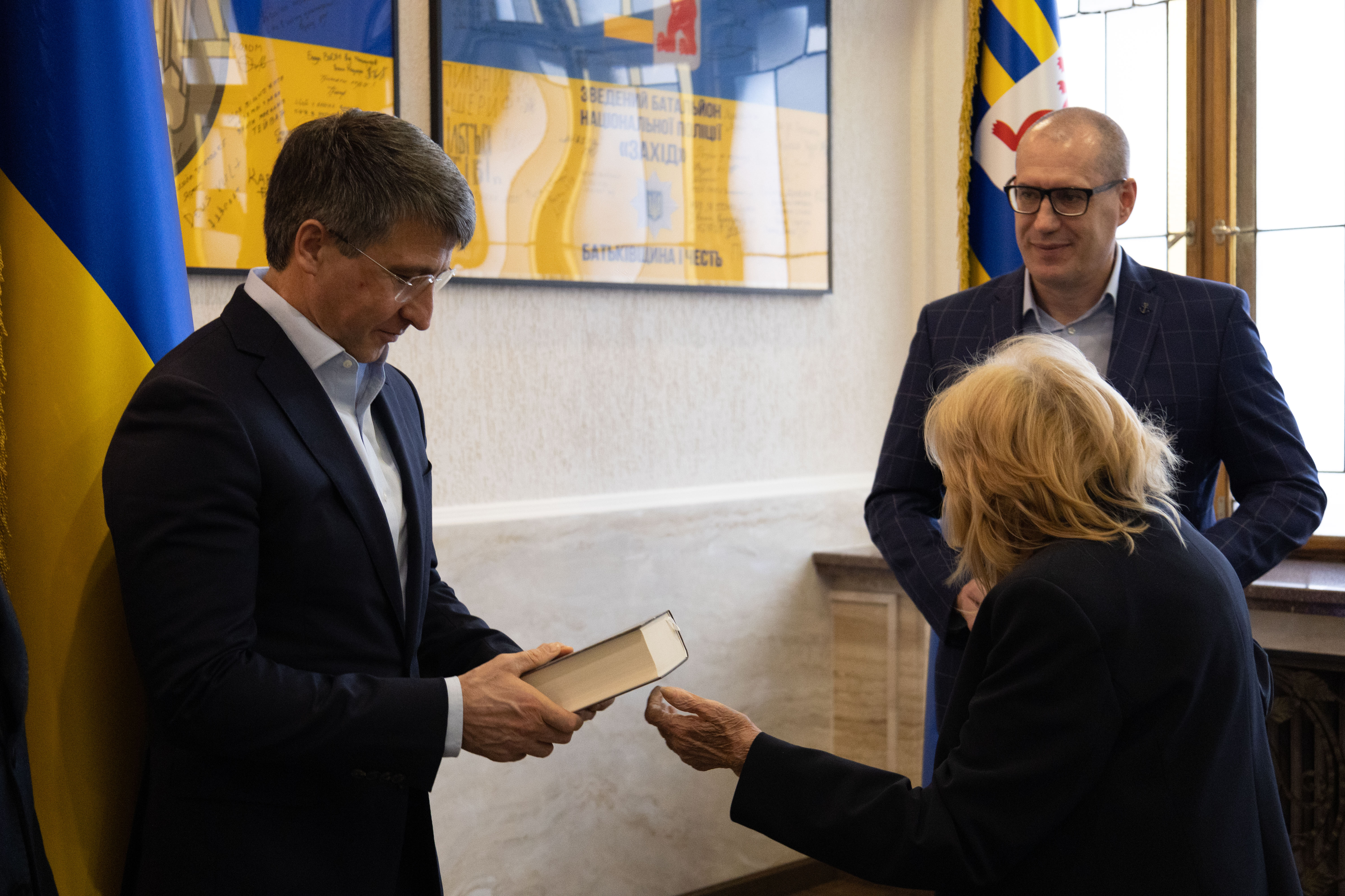 На Закарпатті відзначили переможців Всеукраїнського рейтингу «Сумлінні платники податків - 2025». Фото № 4/3